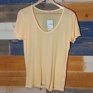 Sundry t-shirt NWT size 2